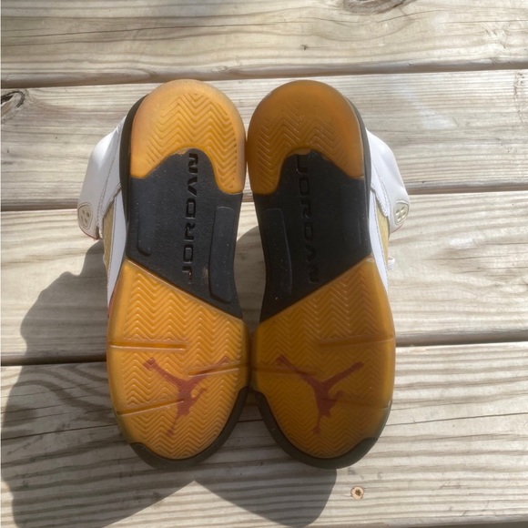 Jordan 5 Fire red size 7y - Picture 6 of 6